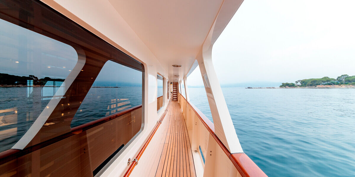 beautiful-shot-from-the-yacht